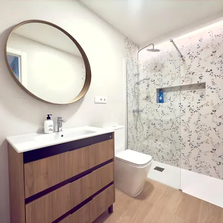 Nautilus Holidays Appartement *