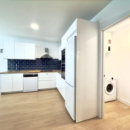 Nautilus Holidays Appartement *