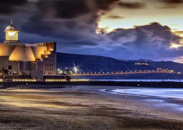 Nautilus Holidays Апартаменти